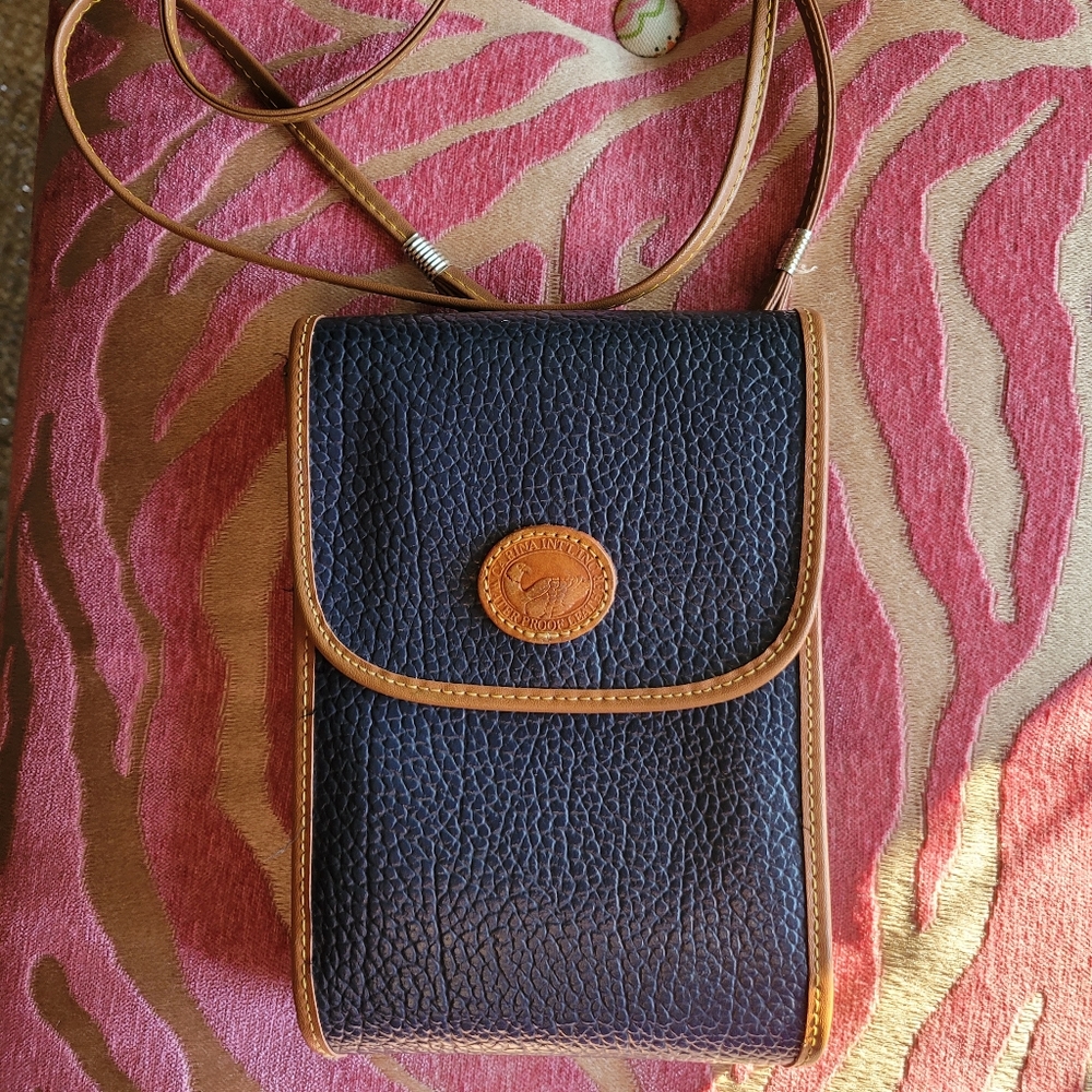 Vintage Douney & Bourke crossbody